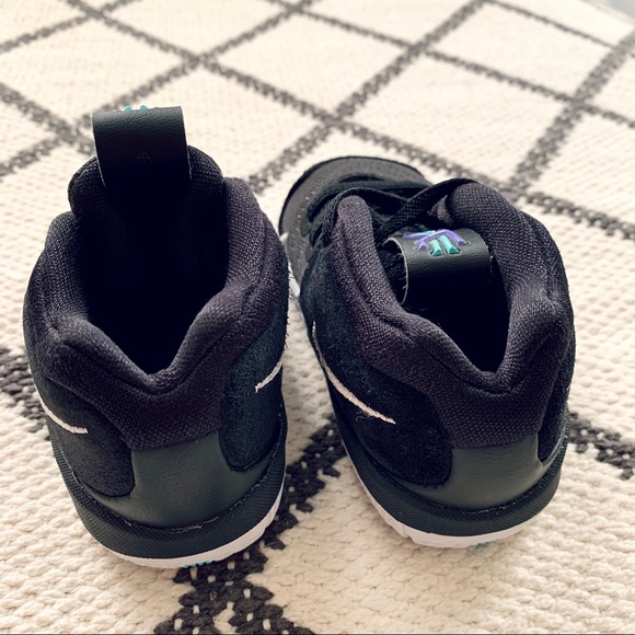 NWOT or box Nike Kyrie 4 toddler 5 - Picture 3 of 8